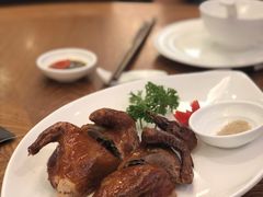脆皮烧乳鸽-富豪酒家(正大广场店)
