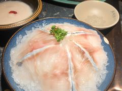 -老牌坊云南鱼豆花火锅(哈西万达店)