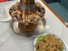 -一口猪海鲜浑锅·东北家常菜