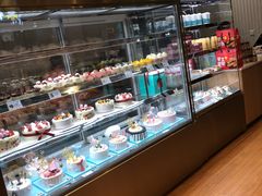 面包甜点陈列柜-格瑞思动物奶油生日蛋糕(园区永旺店)