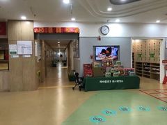 -亲亲袋鼠托育早教·思维专注力·棕熊英语(鼓楼恒力城店)