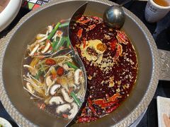 骨汤鸳鸯锅-潘小辣鲜肉老火锅