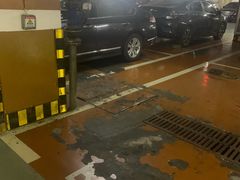 -百联中环购物广场-停车场