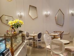 -Meet patisserie