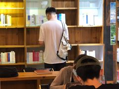 -香洲区图书馆(乐士文化区店)