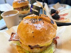 夏威夷牛肉汉堡-shark burger·鲨鱼汉堡(交子大道店)