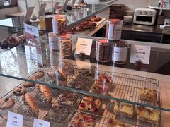-VERIE BAKEHOUSE