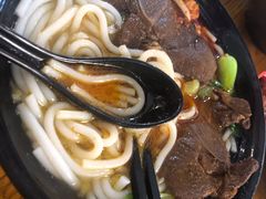 -丽虹云南过桥米线(兴工街店)