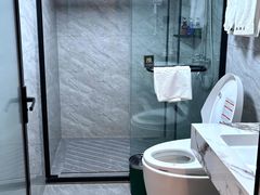 -轻住·仰望未来酒店(南昌八一广场店)