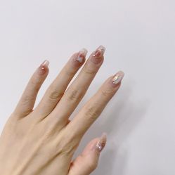 -UGIRL有个美甲
