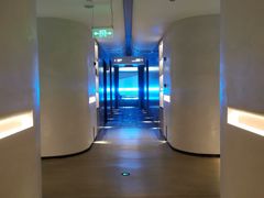 -涨巢·潮玩水疗局