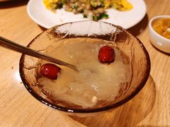 莲子银耳汤-莆田餐厅PUTIEN(金融街购物中心店)