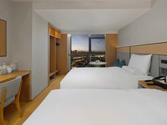 -全季酒店(重庆上清寺牛角沱地铁站店)