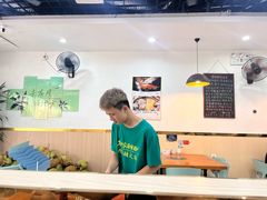 -老何家后安粉·糟粕醋海鲜火锅(三亚湾椰梦长廊店)