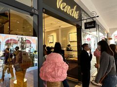 -VENCHI 闻绮(上海佛罗伦萨小镇店)