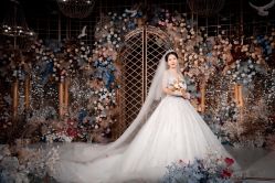 -深白婚纱艺术馆(王府壹号店)