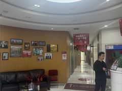 -雅悦齿科(顾村公园店)
