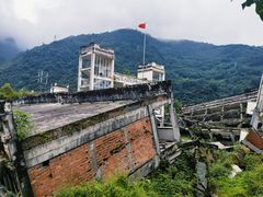 -四川汶川特大地震漩口中学遗址