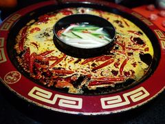 牛油鸳鸯锅-矮板凳老火锅(宽窄巷子店)