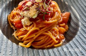 Classic Fresh Tomato Pasta