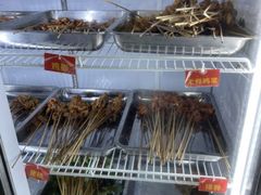 -灌县老妈砂锅串串香(万科红生活广场店)