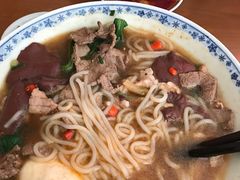 -邱芳粉店(迎宾大道旗舰店)