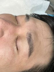 -一个差评成就的纹眉店