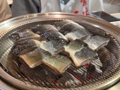 -围炉肉舍•炭烤活鳗•丹东海鲜烤肉(步行街店)