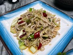 酸木瓜炒肉丝-四方小吃·白族庭院餐厅