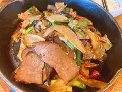 杏鲍菇炒牛肉-云海肴·汽锅鸡·云南菜(苏州中心店)