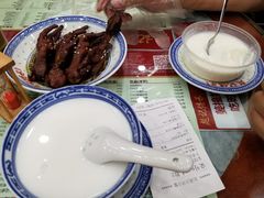 -赵记传承特色牛奶甜品(泉城广场店)