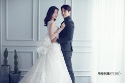 现代简约-巴黎婚纱摄影工作室