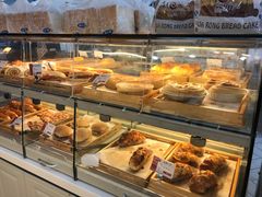 -华荣西饼(列东店)