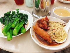猪手捞生旦面-坚记面食店