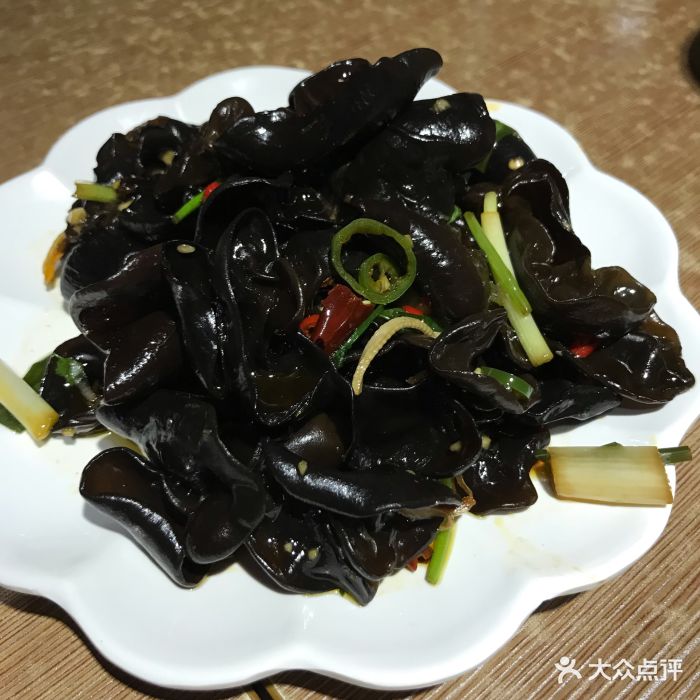 麥家小館·烤羊肉(上海沙龍店)拌木耳圖片