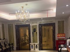 -沪华海鲜大酒楼(南汇店)