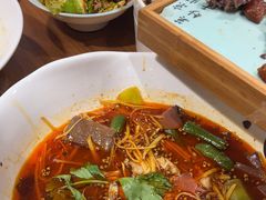 -有红鸡毛店·川菜(建设路店)