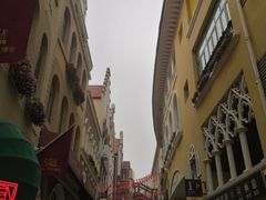 -鲁邦国际风情街(麦世达韩国精品百货店)