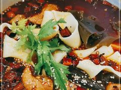 -晓彭肥肠鸡·泡椒鸡火锅(水木天地店)