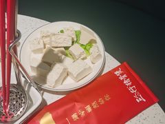 -三人行骨头王火锅(长寿店)