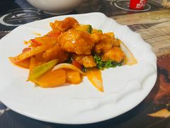 -玖月时尚泰式餐厅