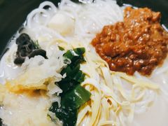 -灵芝妹子海鲜米线(瓦房店新玛特店)