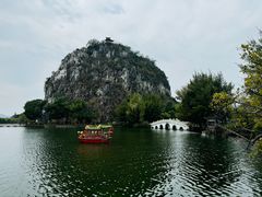 -星湖旅游景区七星岩