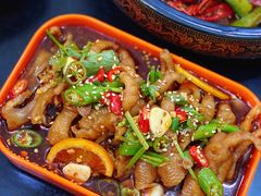 酸辣脱骨鸡爪-老板娘串店·中餐&烧烤