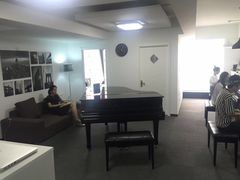-梅纳·钢琴声乐架子鼓Mena Music(双井店)