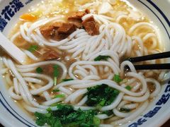 -鑫花溪牛肉米粉(东环大润发店)