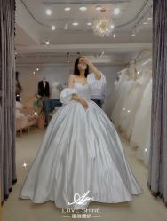 -LOVE SHINE婚纱·红鼎庄龙凤褂·妈妈装定制