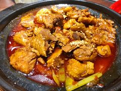 肥肠烧鸡公煲-鸡本无敌江湖菜(摩尔城店)