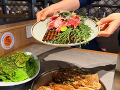 -草家酱蟹炭火烤肉店(珲春南路一店)