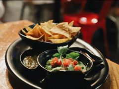 牛油果酱配玉米片-Luchador摔跤手墨西哥餐厅(恒宇广场店)